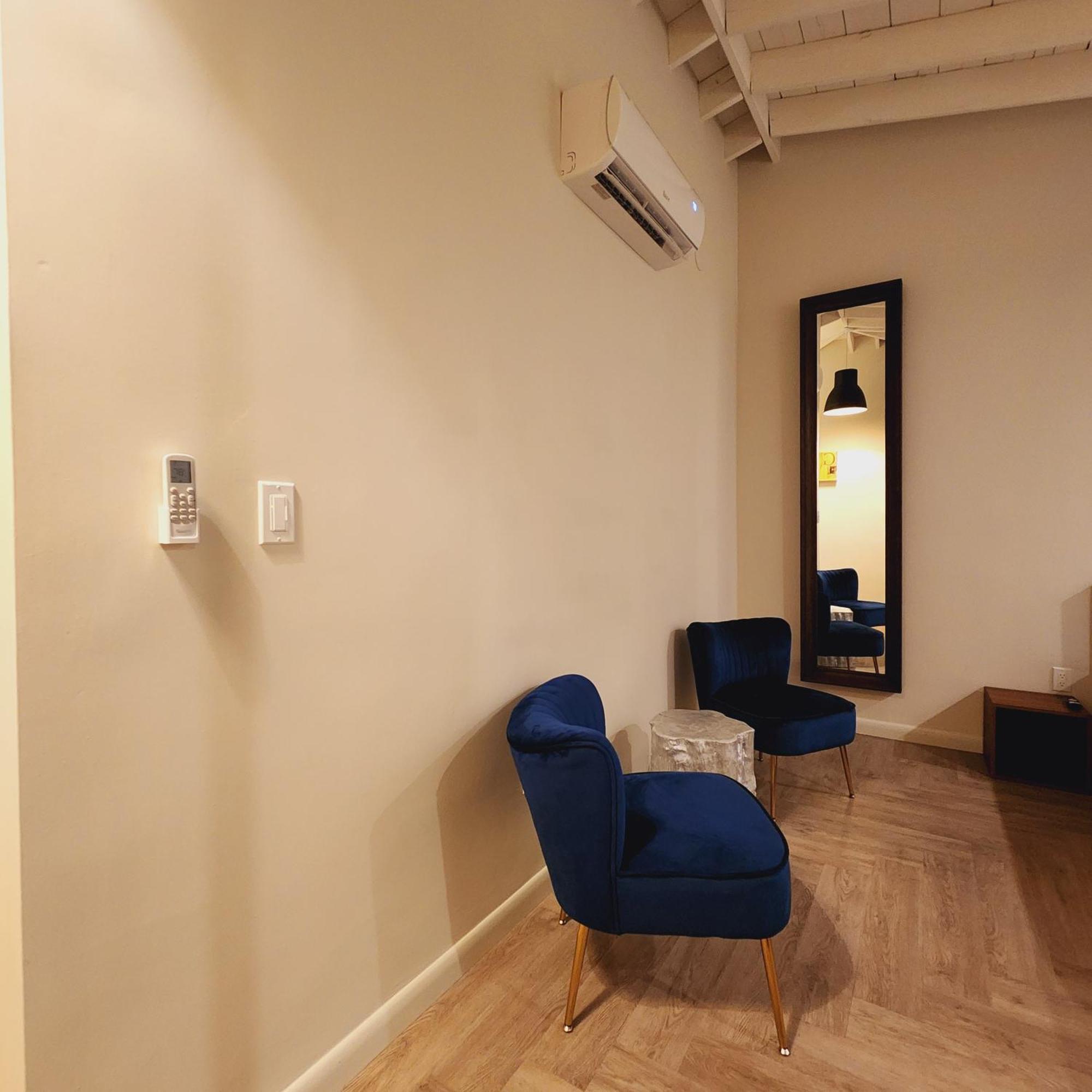 Private Located In Miami 2 *