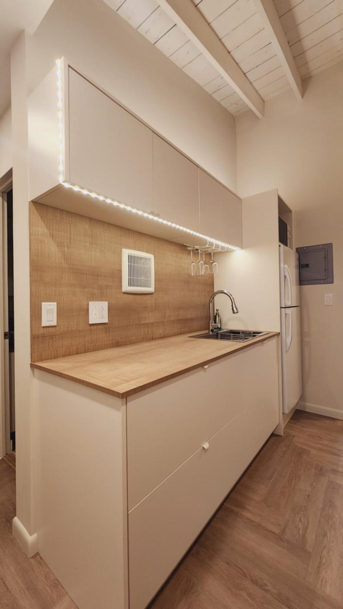 Private Located In Miami 2 *