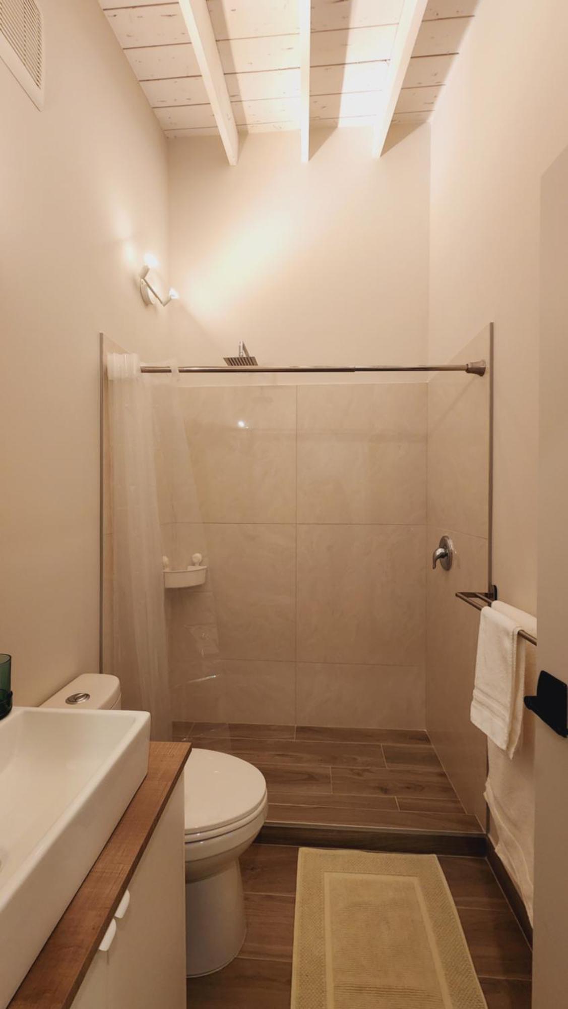 Private Located In Miami 2 *